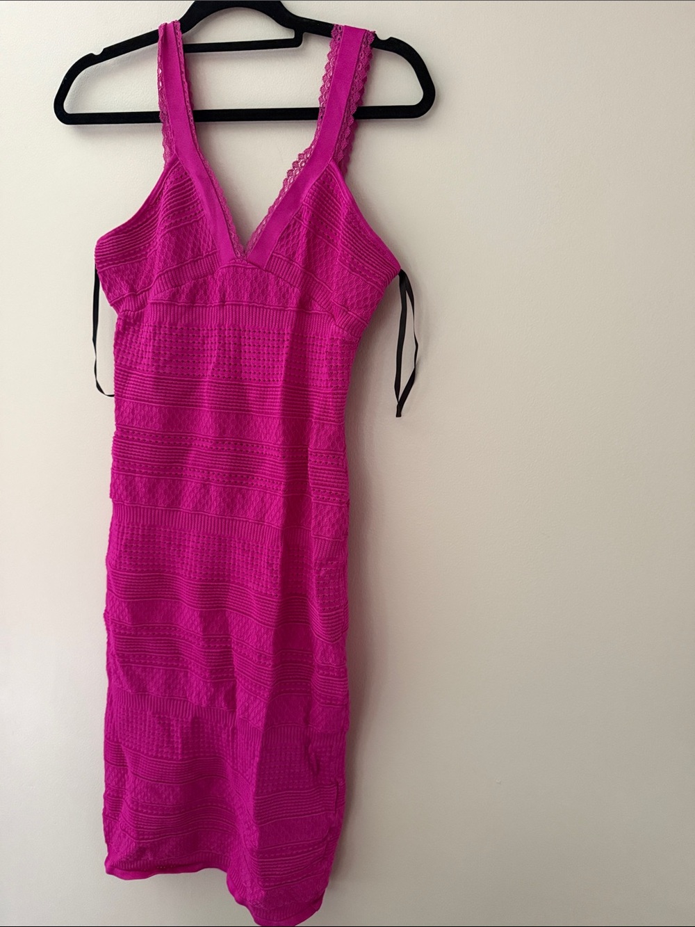 bebe Fuchsia Knit V-Neck Midi Dress